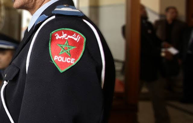 ضابط شرطة مغربي  يهرب بلباسه الرسمي وسلاحه ويطلب اللجوء  السياسي في إسبانيا