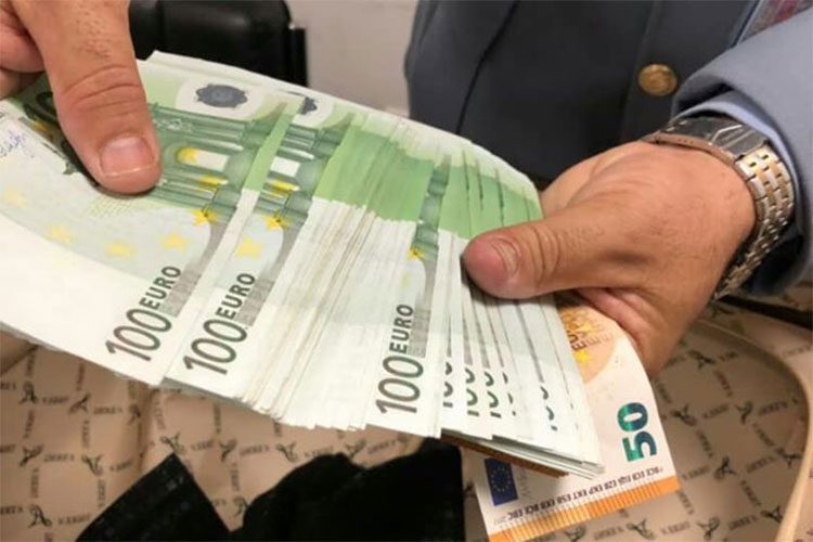 الجمارك الجزائرية تسجل 4 آلاف قضية صرف بقيمة تفوق 119 مليار دج خلال عام 2025