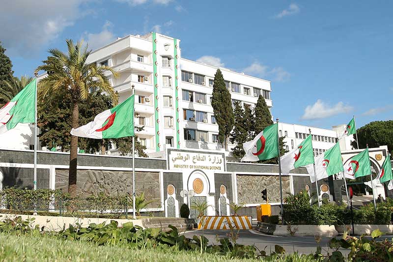 الجيش الجزائري يقضي على 7 إرهابيين من بينهم  “أمراء” واستشهاد 3 عسكريين على إثر اشتباك بولاية ⁧‫تبسة