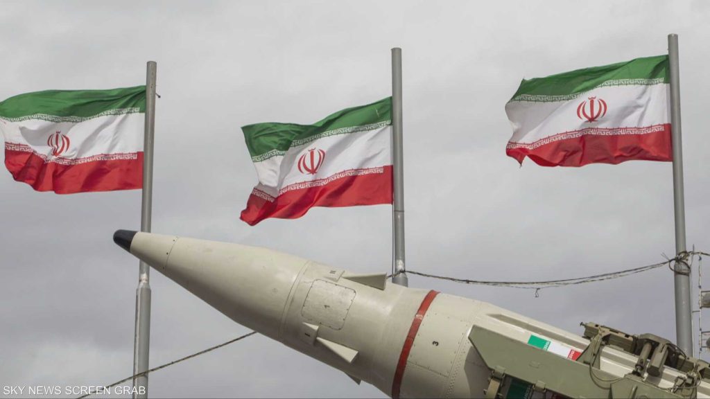 إيران تهدد بحرق منشآت النفط والغاز في المنطقة ردا على استهداف منشآتها الطاقوية