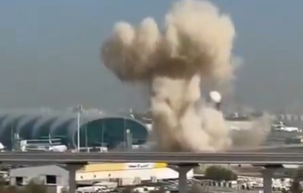 سقوط طائرتين مسيّرتين قرب مطار دبي وإصابة أربعة أشخاص 