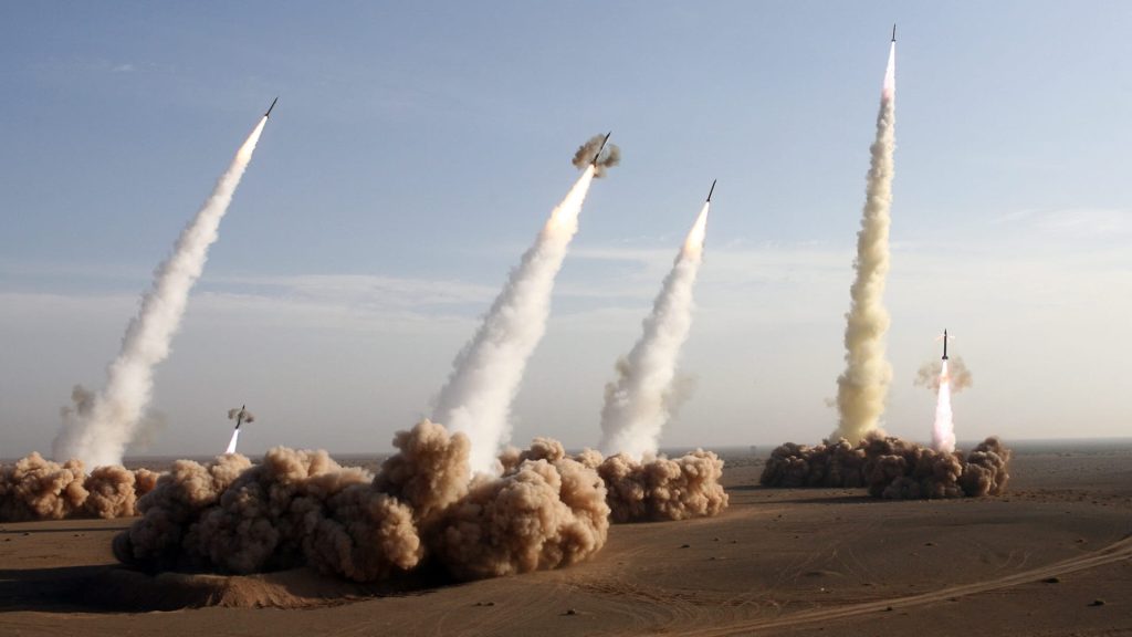 إيران تقصف ديمونة … ردا على استهداف منشآت نطنز النووية