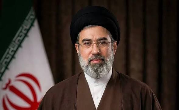 مجتبى خامنئي يعلن عن إدارة جديدة لمضيق هرمز و تأمين الخليج
