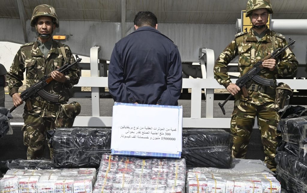 في عملية نوعية.. الجيش الجزائري يحجز مليون ونصف قرص مهلوس
