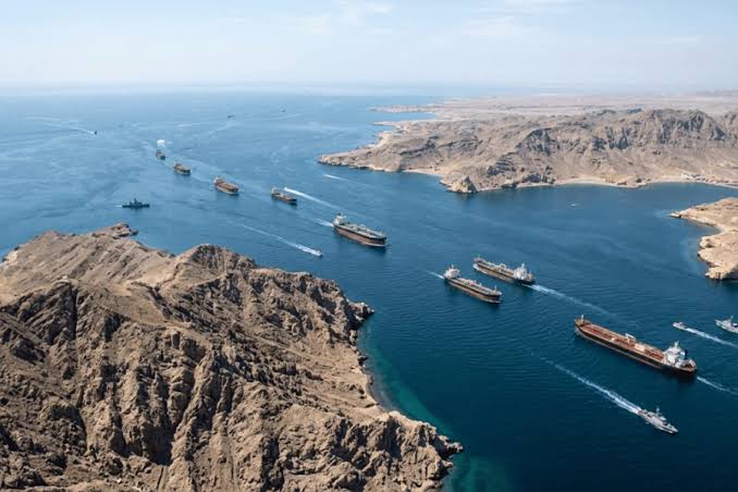 إيران تغلق مضيق هرمز مجددا ردا على الحصار البحري