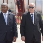 Abdelmadjid Tebboune reçoit le président angolais João Lourenço à l’aéroport Houari-Boumédiene