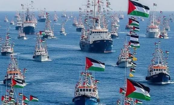 الاحتلال الإسرائيلي يسيطر على سفن “أسطول الصمود العالمي” ويعتقل مئات الناشطين المتجهين إلى غزة