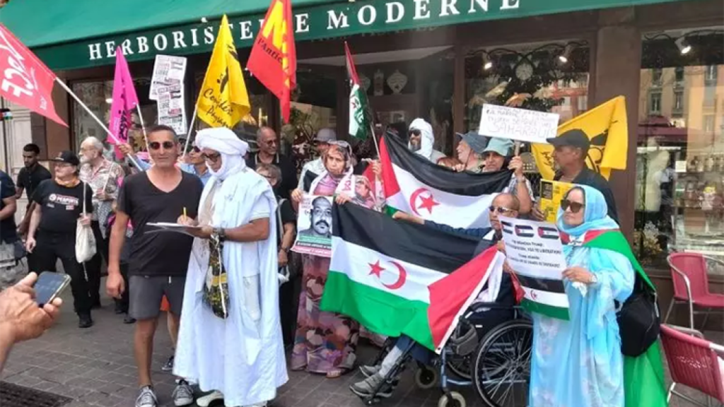 تنديدا بنهب الثروات.. وقفة داعمة للشعب الصحراوي في فرنسا