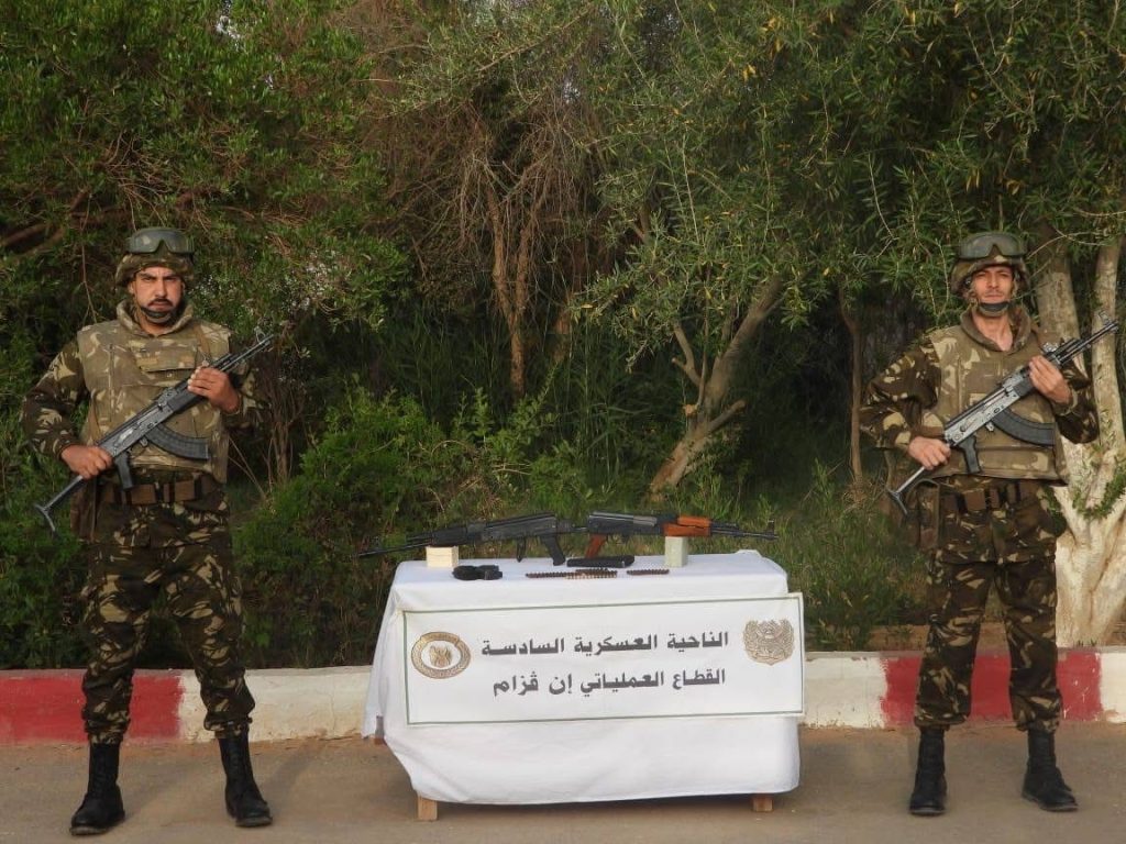 الجيش الجزائري يقضي على اثنين مهربين مسلحين من جنسية أجنبية