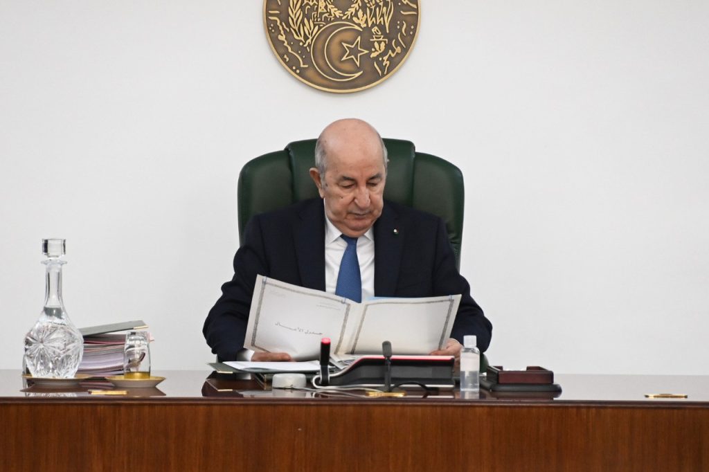 الرئيس تبون يترأس اجتماعا يخص متابعة اتفاقيات التعاون الثنائية المبرمة مع دولتَي تشاد والنيجر