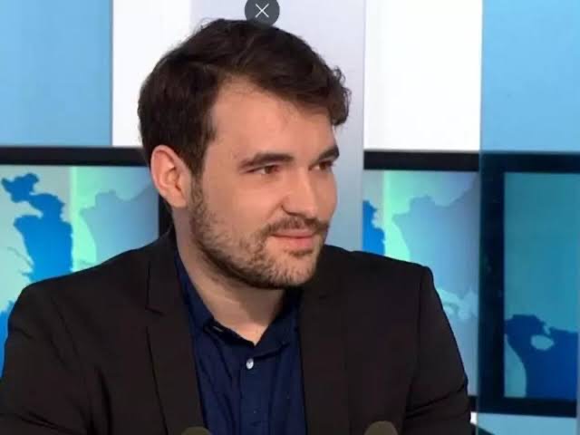 القضاء الجزائري يرفض طلب الطعن بالنقض في قضية المتهم بتمجيد الإرهاب الصحفي الفرنسي “كريستوف غليز”