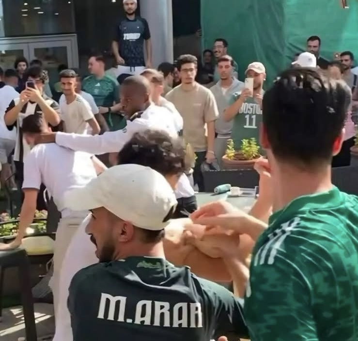 شجار عنيف بين أنصار جزائريين وأردنيين داخل مطعم بالدوحة.. والسلطات القطرية توقِف 25 متورطًا