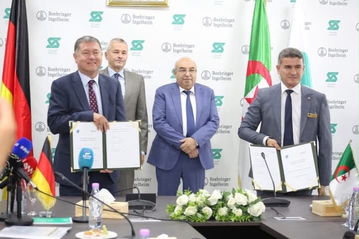 مجمع صيدال يوقع إتفاقية مع العملاق الدوائي الألماني “بوهرنجر إنجلهايم” لتوطين علاج مبتكر للتليف الرئوي