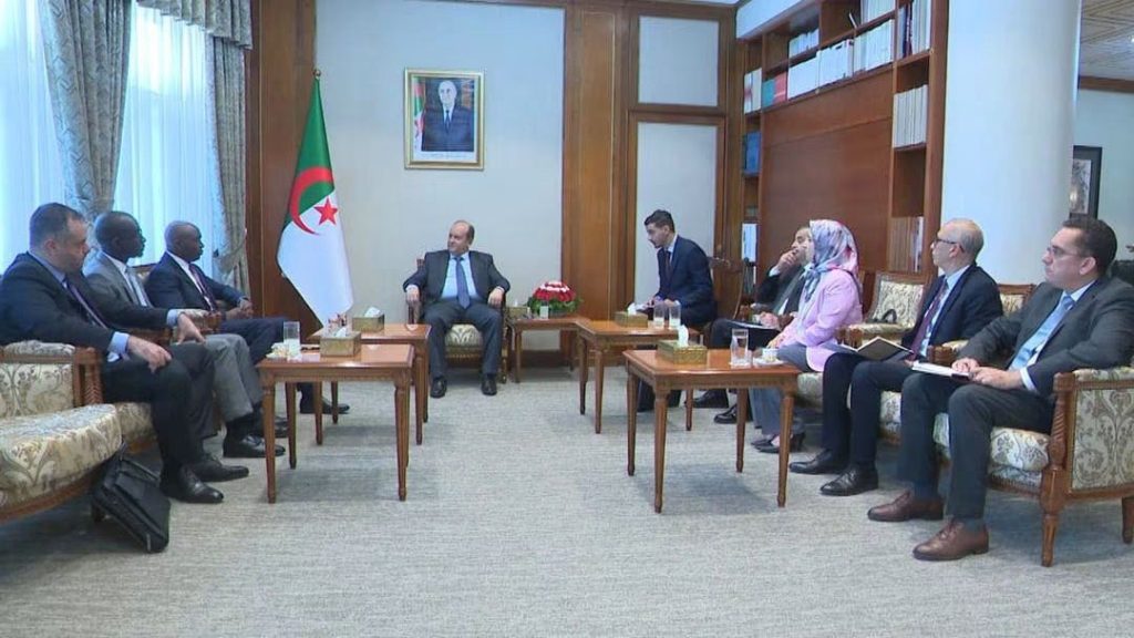 معهد البحث في الغاز وأنبوب الصحراء محور محادثات سيفي غريب وأمين عام منتدى الدول المصدرة للغاز
