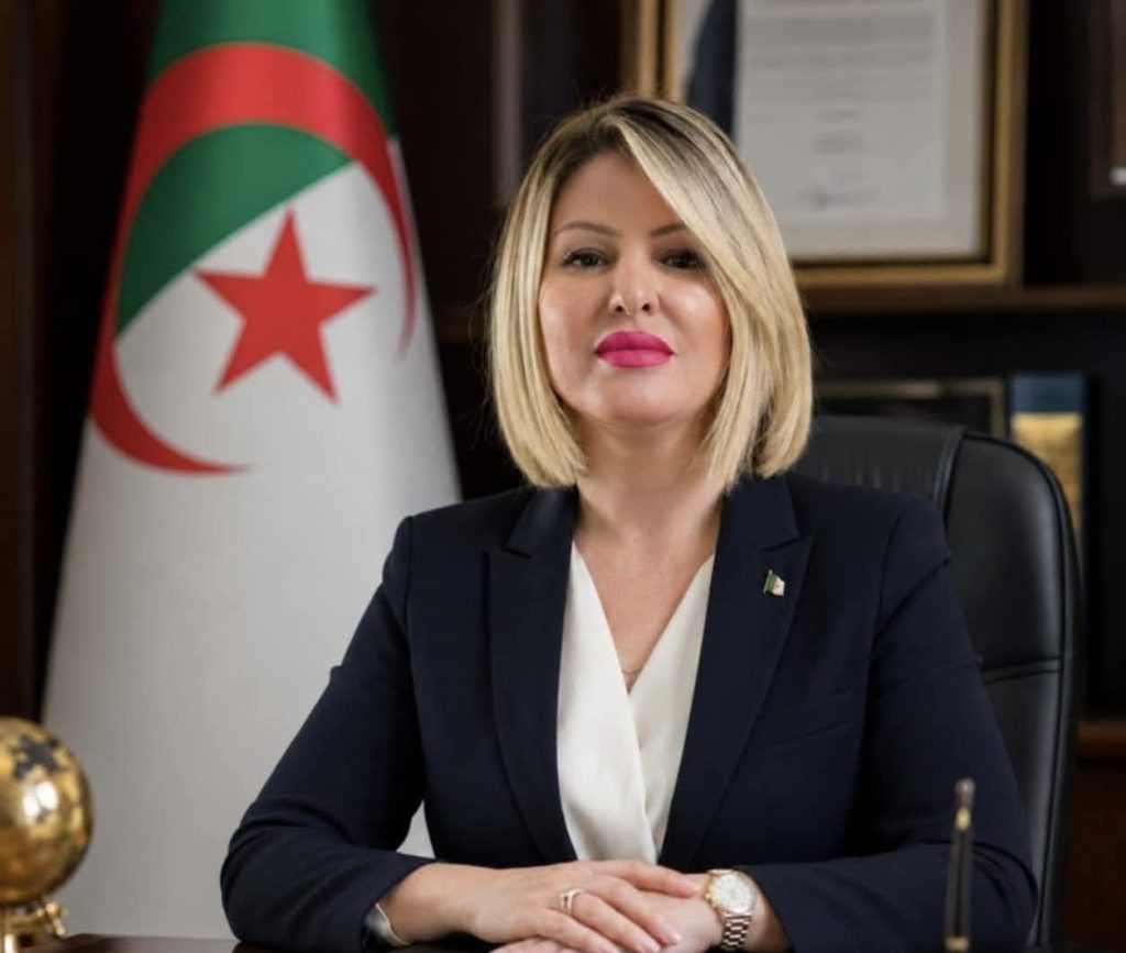 إيداع المحامية الجزائرية المشطوبة لطيفة ديب الحبس المؤقت