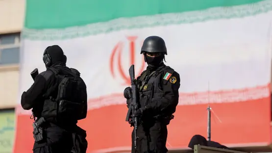 فرنسا: إيران احتجزت دبلوماسيين من سفارتنا في طهران!