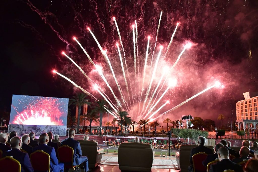 احتفالات عيد استقلال الجزائر تخطف الأنظار تحت إشراف الرئيس تبون